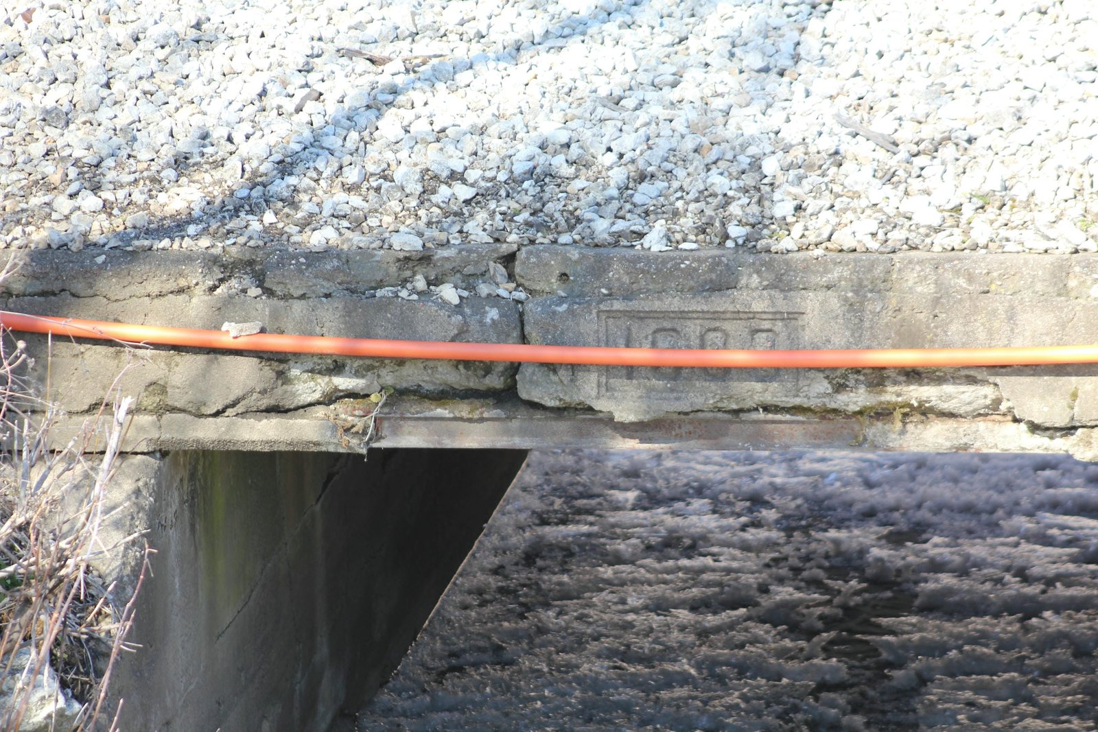 Cracking span